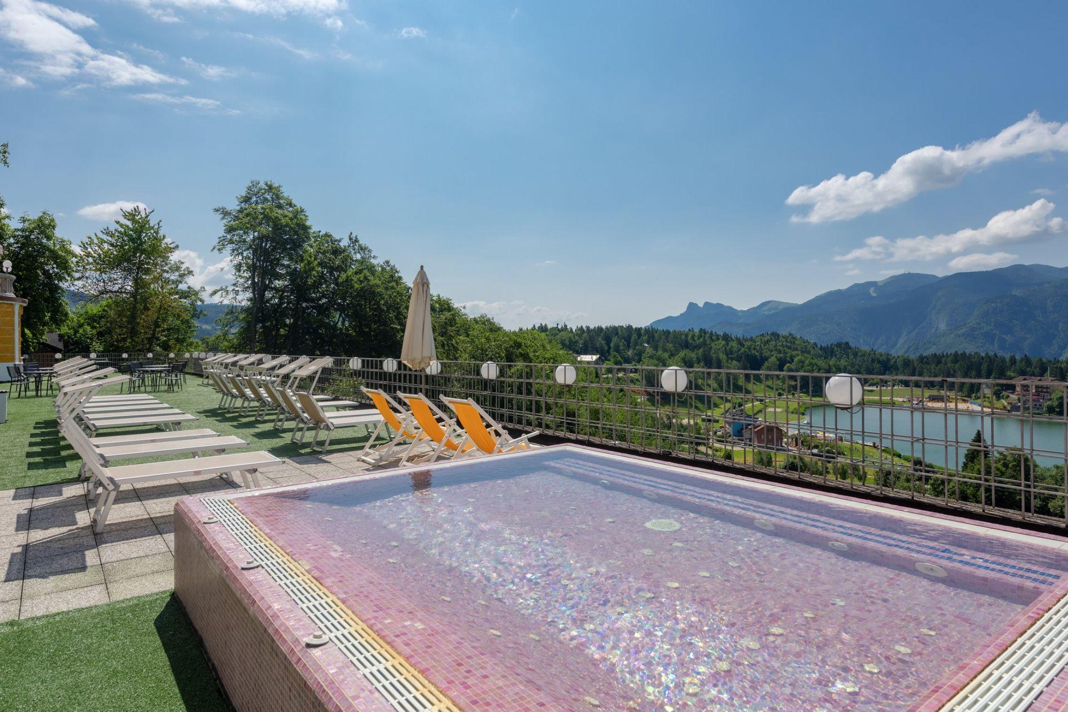 Grand Hotel Astoria Lavarone Esterno foto