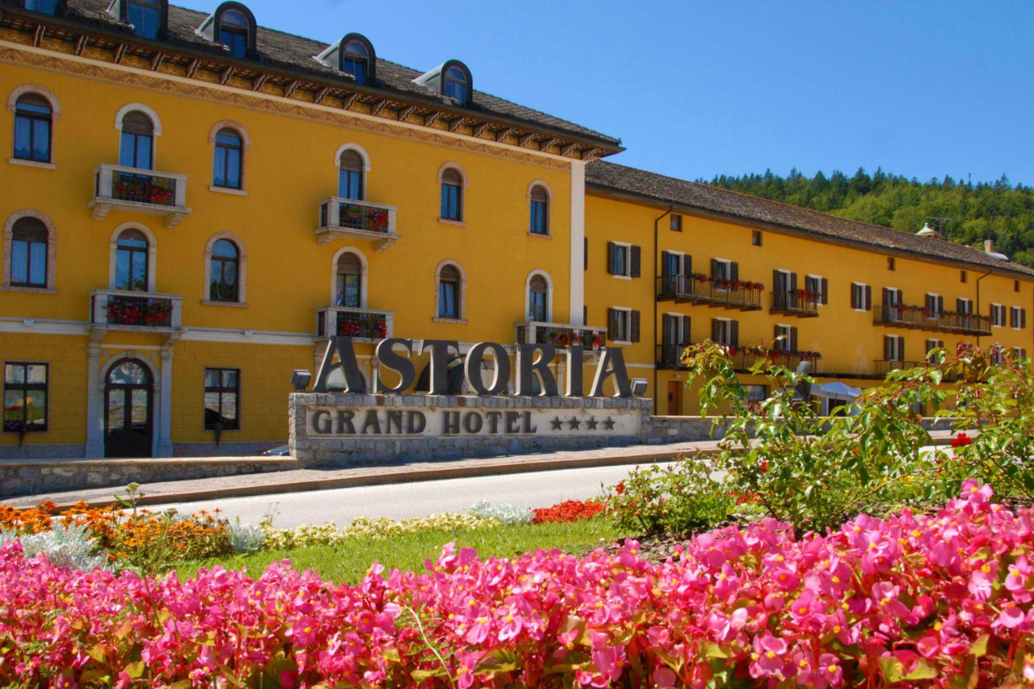 Grand Hotel Astoria Lavarone Esterno foto