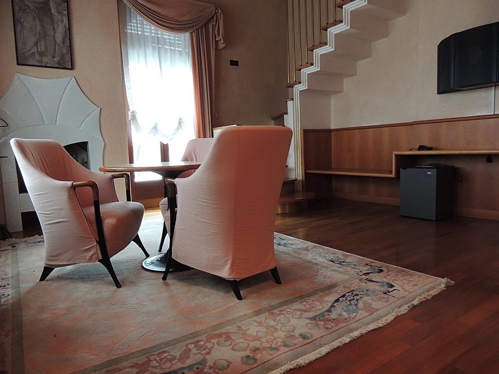 Grand Hotel Astoria Lavarone Esterno foto