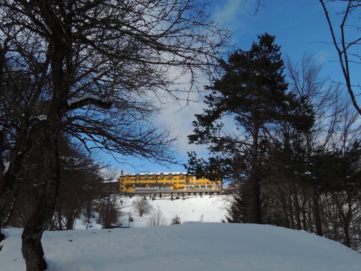 Grand Hotel Astoria Lavarone Esterno foto