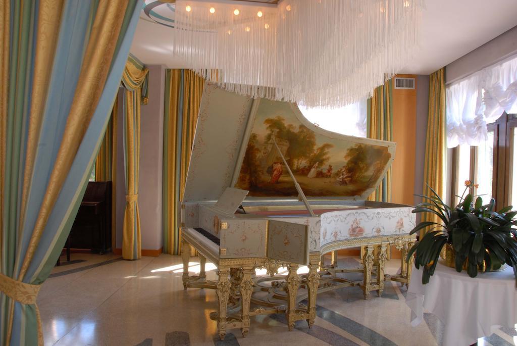 Grand Hotel Astoria Lavarone Esterno foto