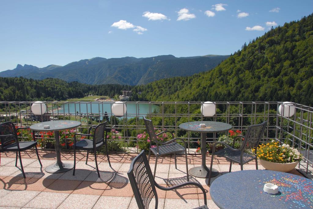 Grand Hotel Astoria Lavarone Esterno foto