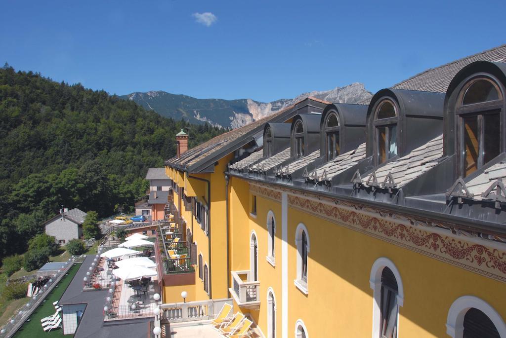 Grand Hotel Astoria Lavarone Esterno foto