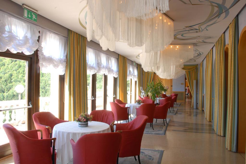 Grand Hotel Astoria Lavarone Esterno foto