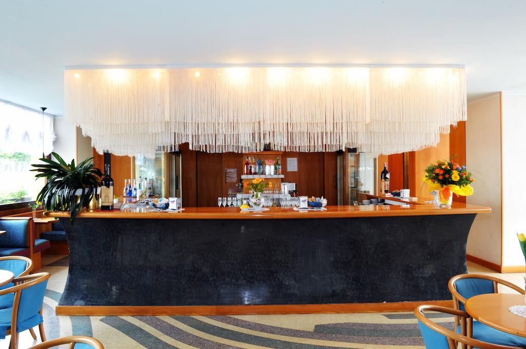 Grand Hotel Astoria Lavarone Esterno foto