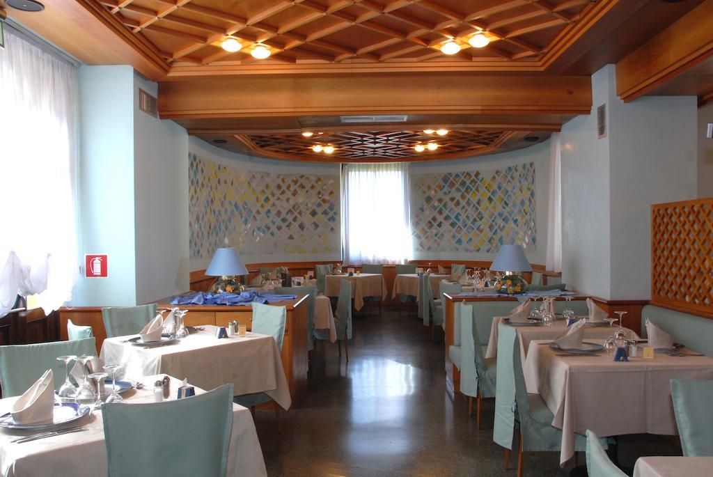 Grand Hotel Astoria Lavarone Esterno foto