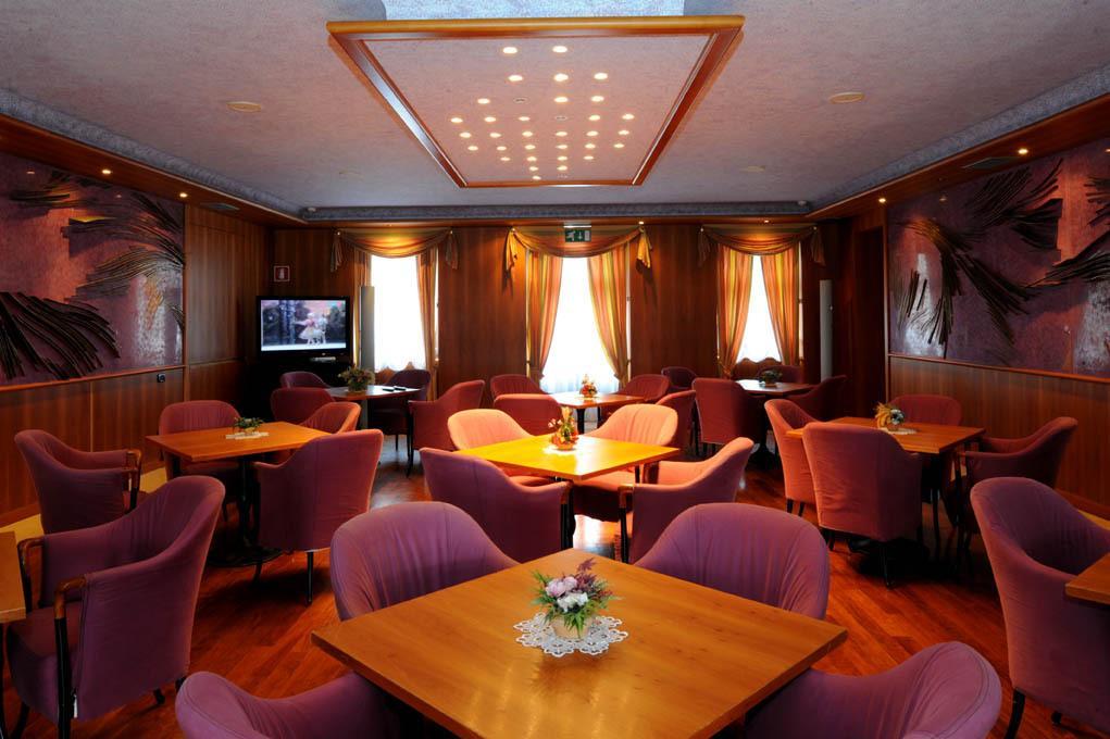 Grand Hotel Astoria Lavarone Esterno foto